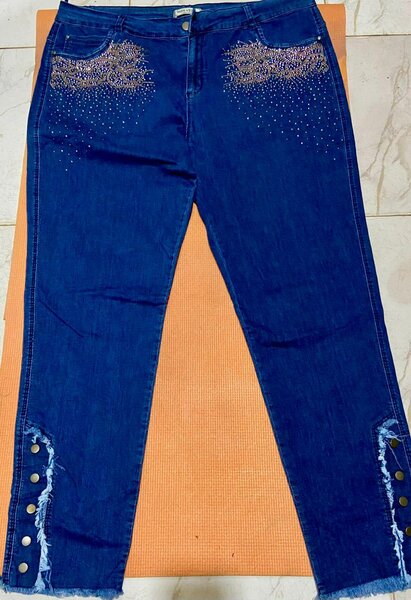 Demure Europe Trousers