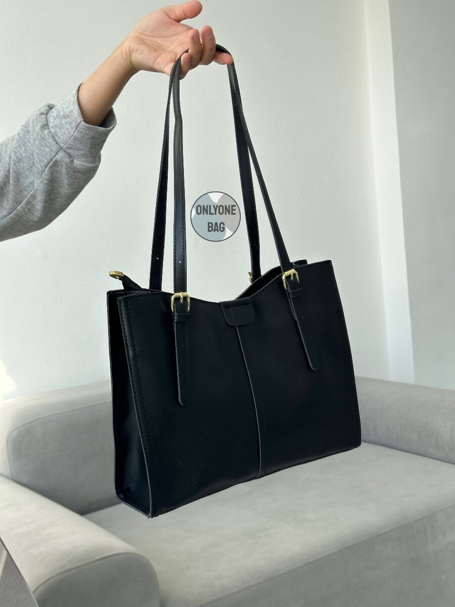 Сумка среднего размера