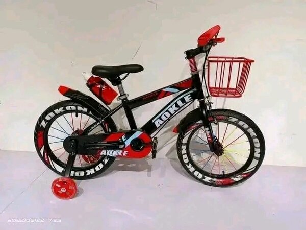 Vélo enfant avec stabilisateurs