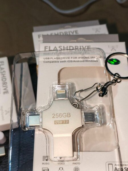 Clé USB 256Go Multi-Interface