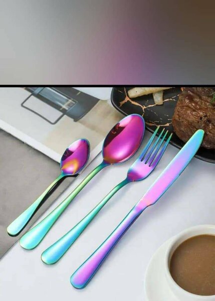 Ensemble couvert de table 24 p