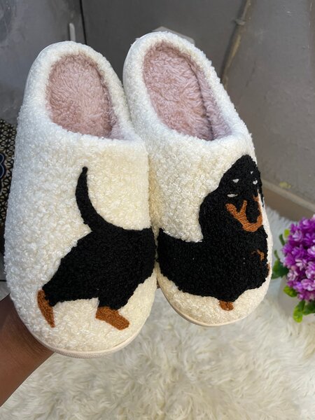 Chaussons peluche chien