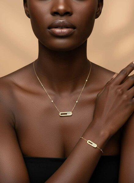 Collier et bracelet dorés élégants