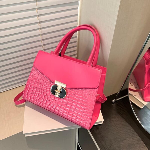 High quality and fashionable trapezoidal women's bag purple