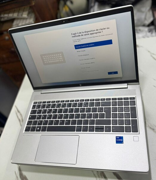 hp elitebook g10 i7 13th génér