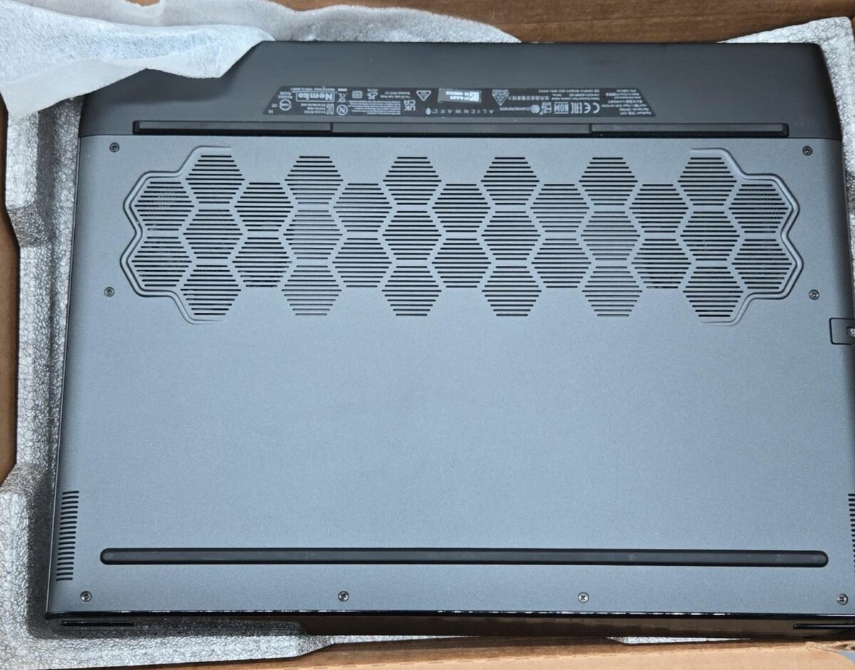 Alienware m15 R3