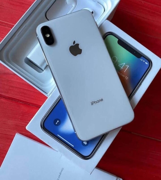 iPhone X avec accessoires