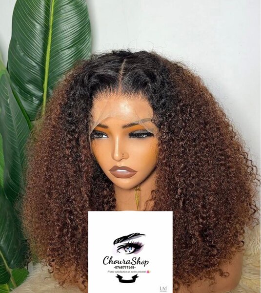 Perruque Bouclée en Dentelle