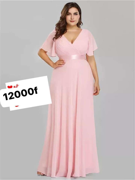 robe longue rose au sol