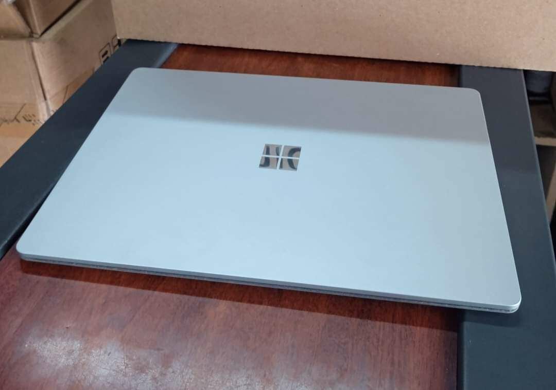 *SURFACE PRO LAPTOP 3 NEUF DANS CARTON*