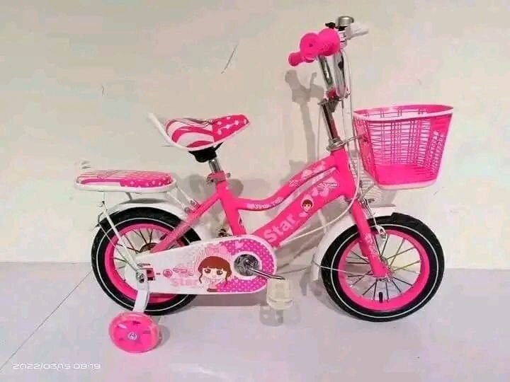 Vélo enfant avec stabilisateurs