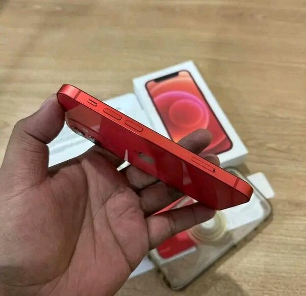 iPhone 12 Rouge Brillant