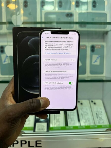 iPhone 12 Pro Max 128go quasineuf avec son carton