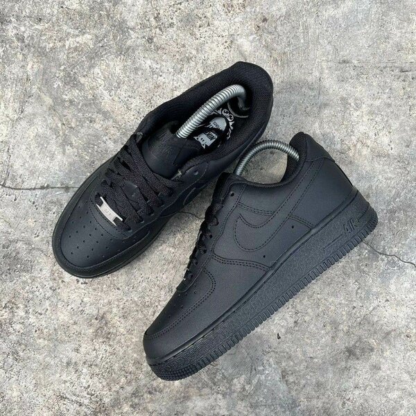 Baskets noires stylées sportswear