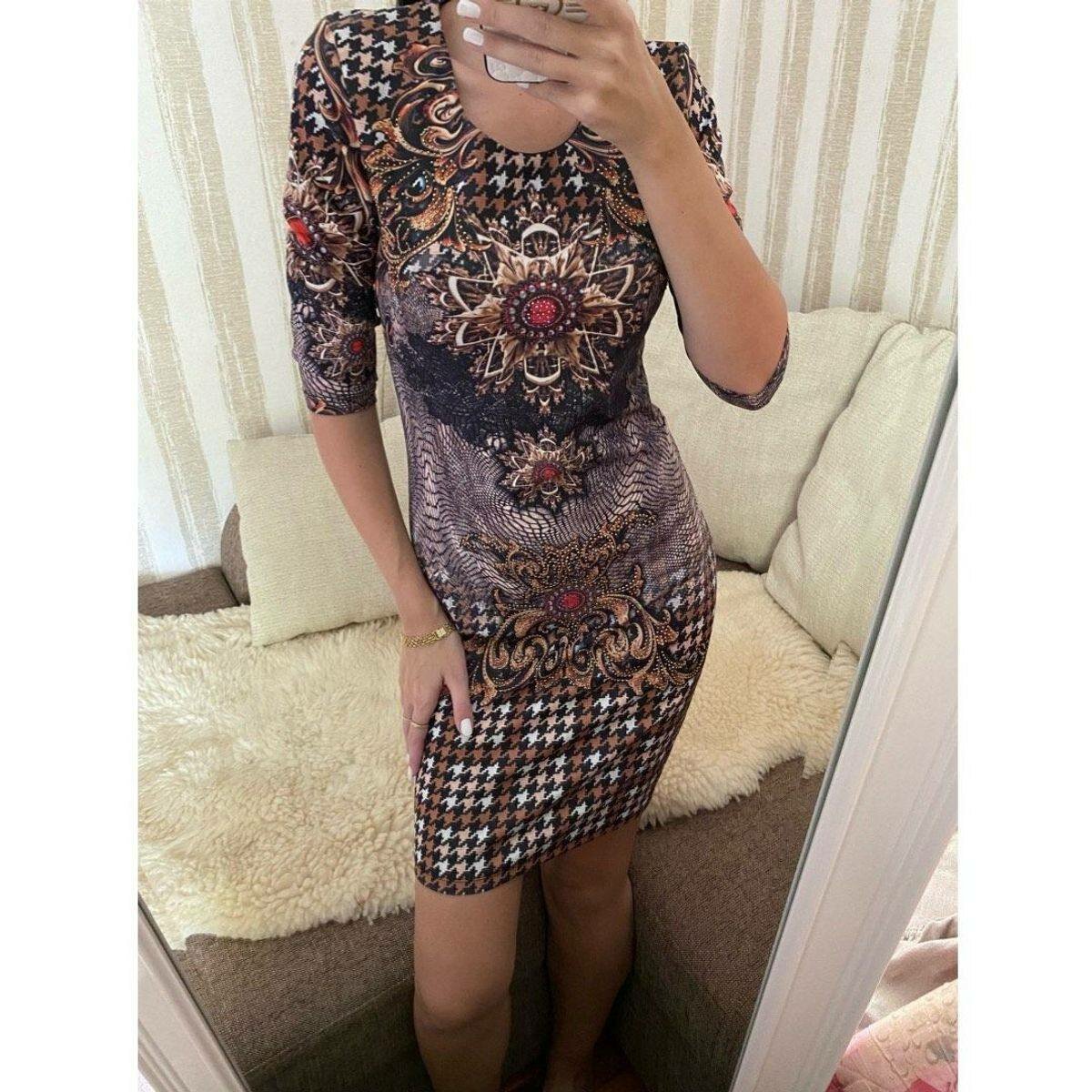 Robe moulante à motif vintage