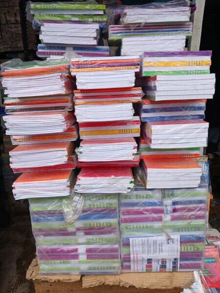 Lot de cahiers scolaires neufs