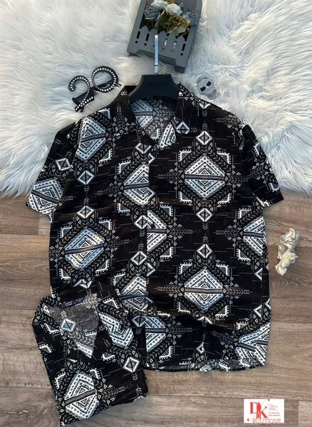 Chemise et pantalon imprimés