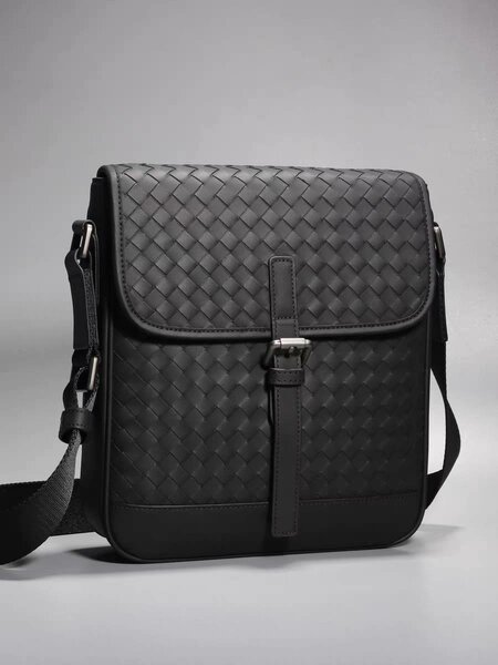 Sacoche en cuir tissé élégant