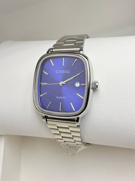 Montre Casio quartz argentée