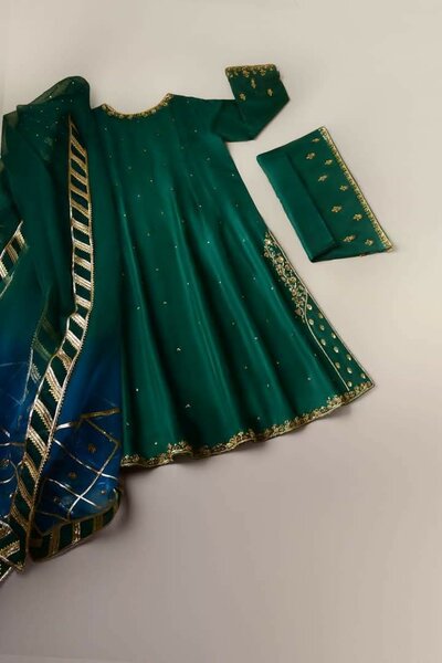 Ladies 3pc stitched beautiful fancy wear