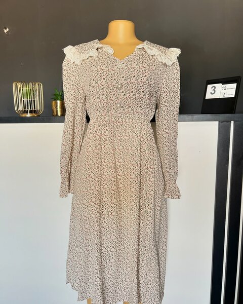  women's beautiful dress Medium-Size 8-10