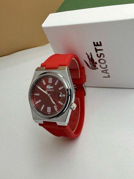 Montre Lacoste