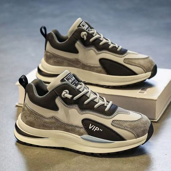 Baskets de sport modernes