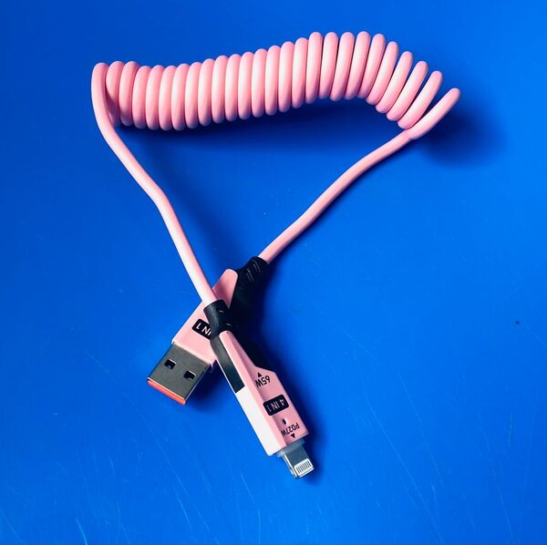 Câble USB en spirale rose