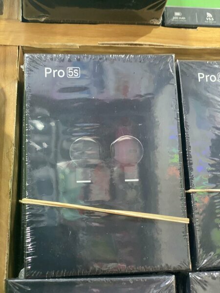 Écouteurs Pro 5S boîte noire