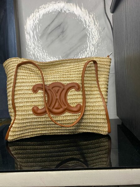 Sac cabas en paille élégant