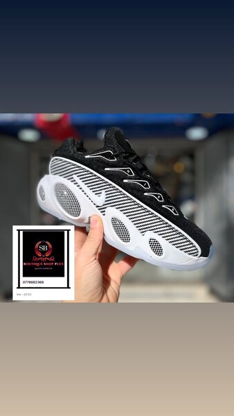 Basket nike noctar authentique avec sa boîte