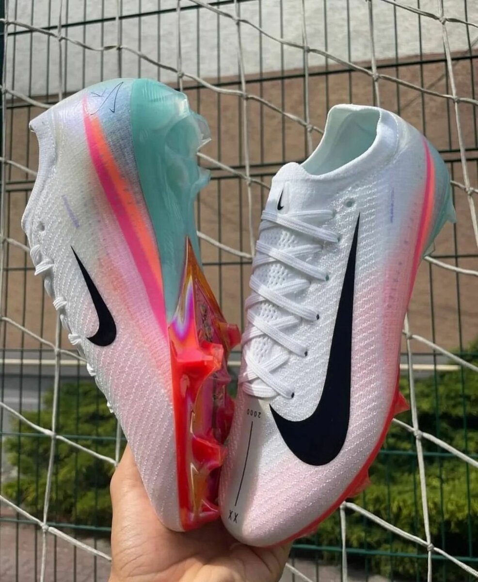 Crampons Nike Mercurial 2025