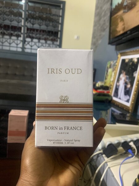 Parfum Iris Oud