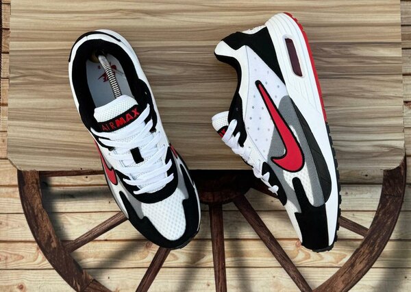 AIR MAX ZOOM*