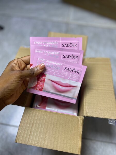 10 Masques Lèvres Fraise