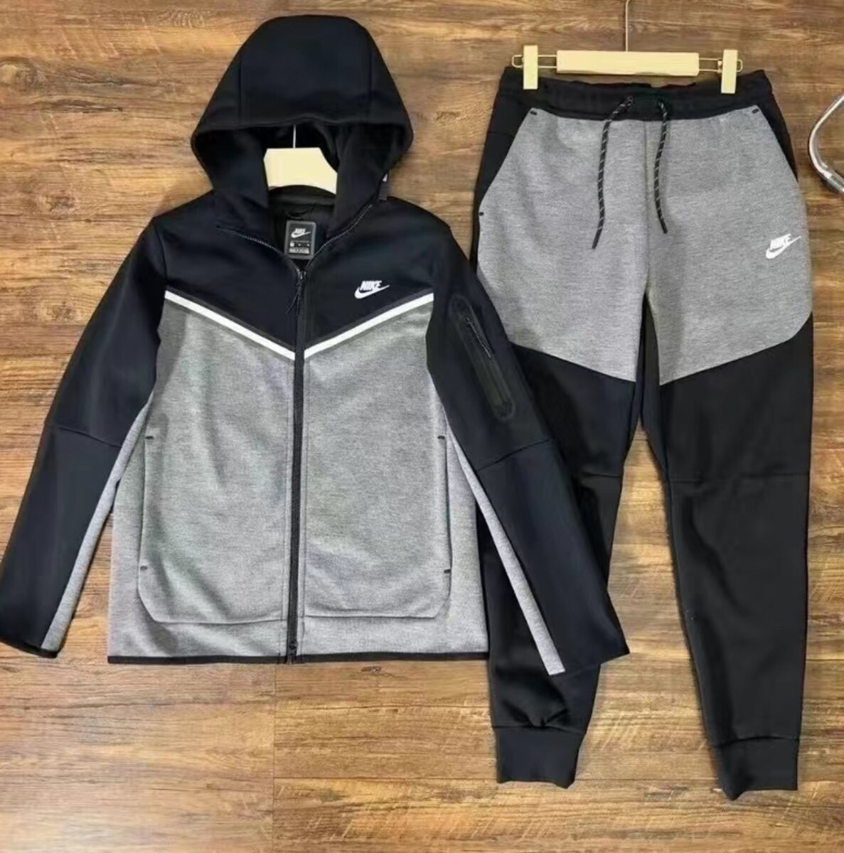 Nike Tech Fleece