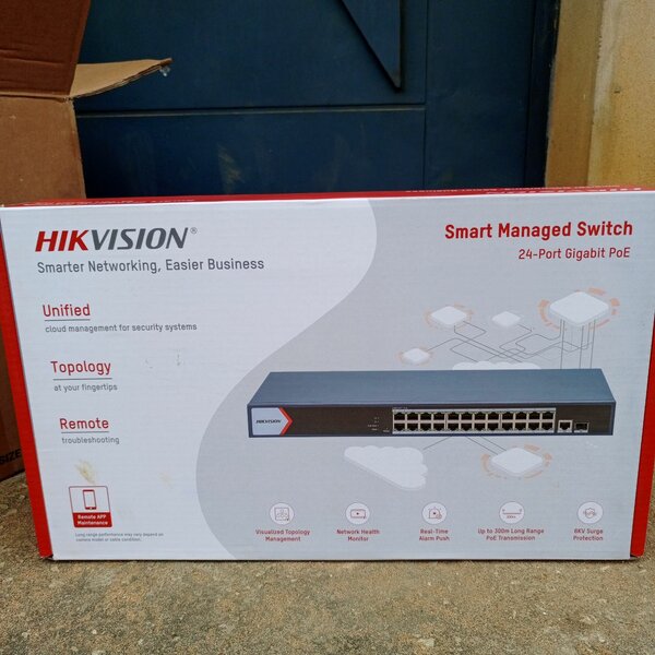 HIKVISION Switch 24-Port PoE