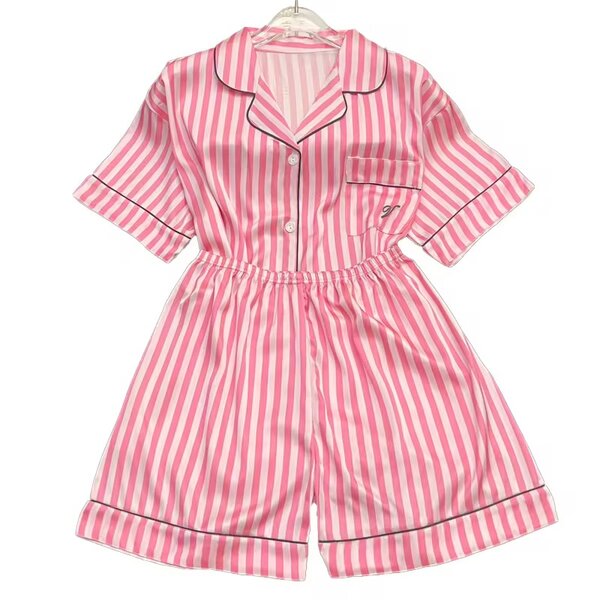 Pyjama rayé en satin