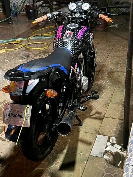 Moto Apsonic sportive unique