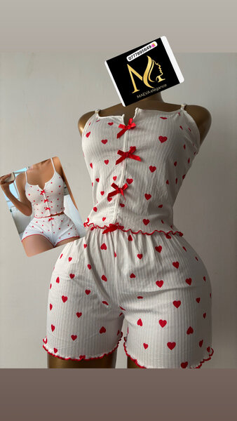 Pyjama court femme à cœurs