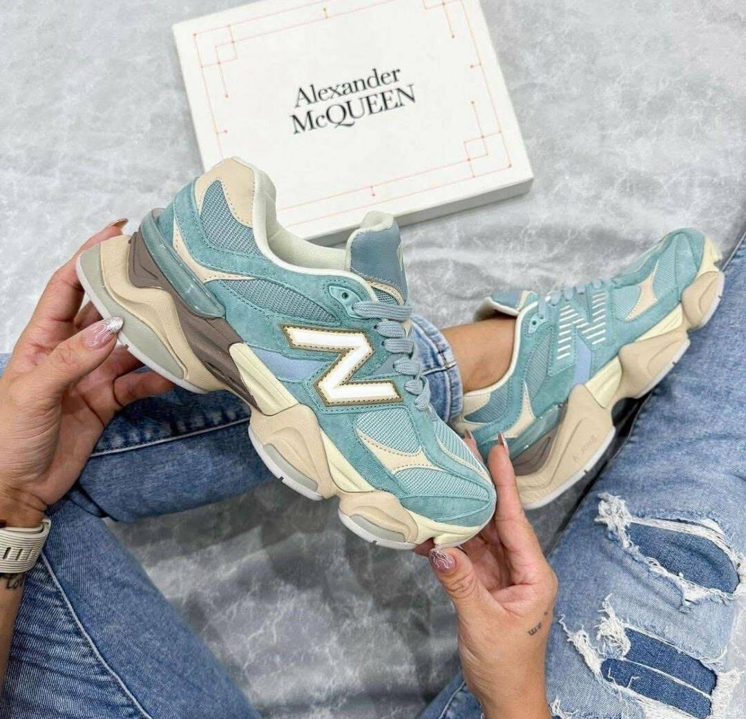 NEW BALANCE 9060
