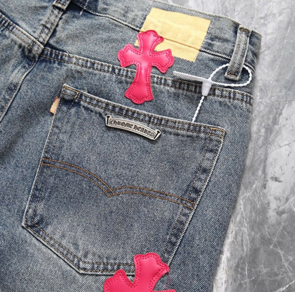 Jean à Croix Roses Uniques