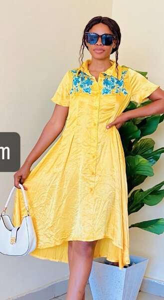 Elegant yellow dress m