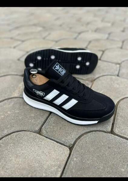 Chaussures de sport noires élégantes