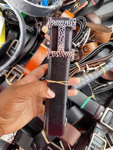 Ceinture en cuir boucle élégante