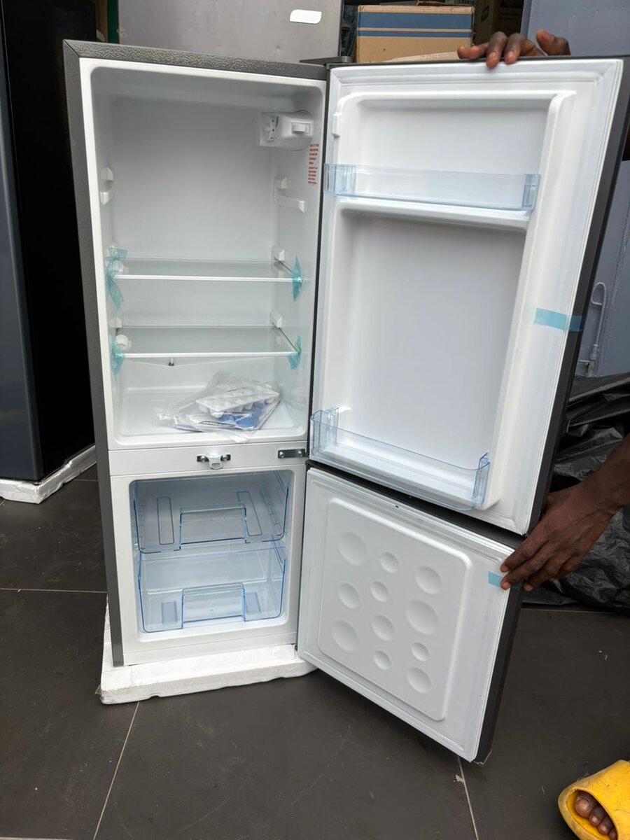 Réfrigérateur compact moderne