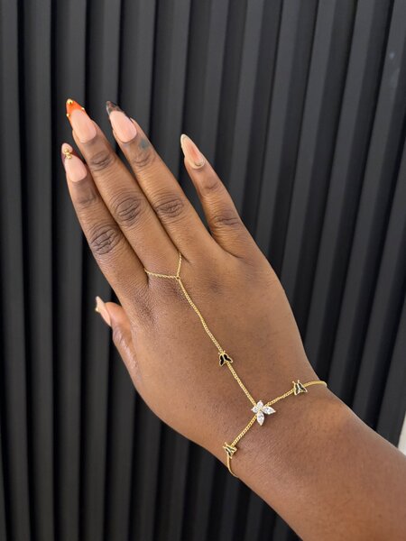 Bracelet Main Doré Étoilé