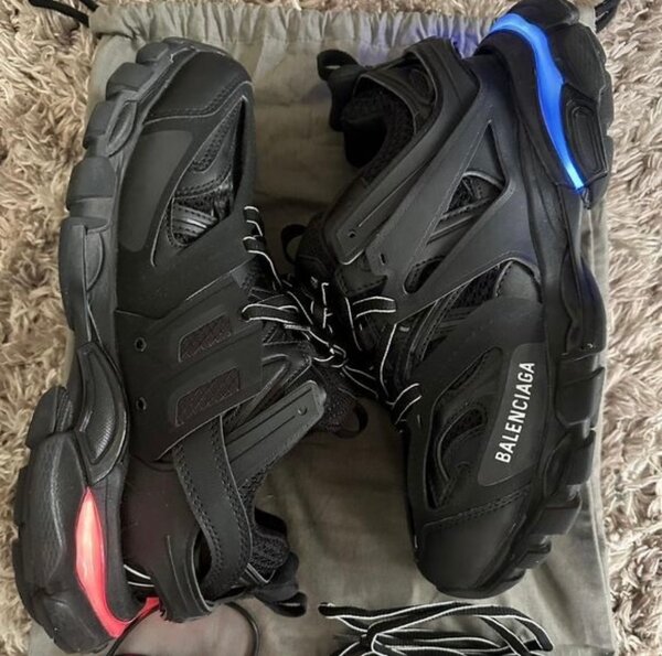 Chaussures LED Balenciaga
