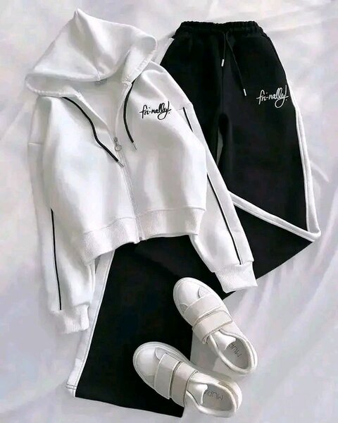 Ensemble survêtement et chaussures 'friendly' pour femme