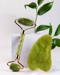 Gua sha et rouleau de jade